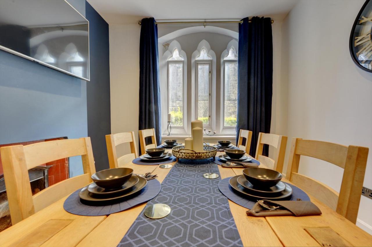 The Old Vicarage - Secure Parking, Fast Wifi, Garden Villa Leeds  Buitenkant foto