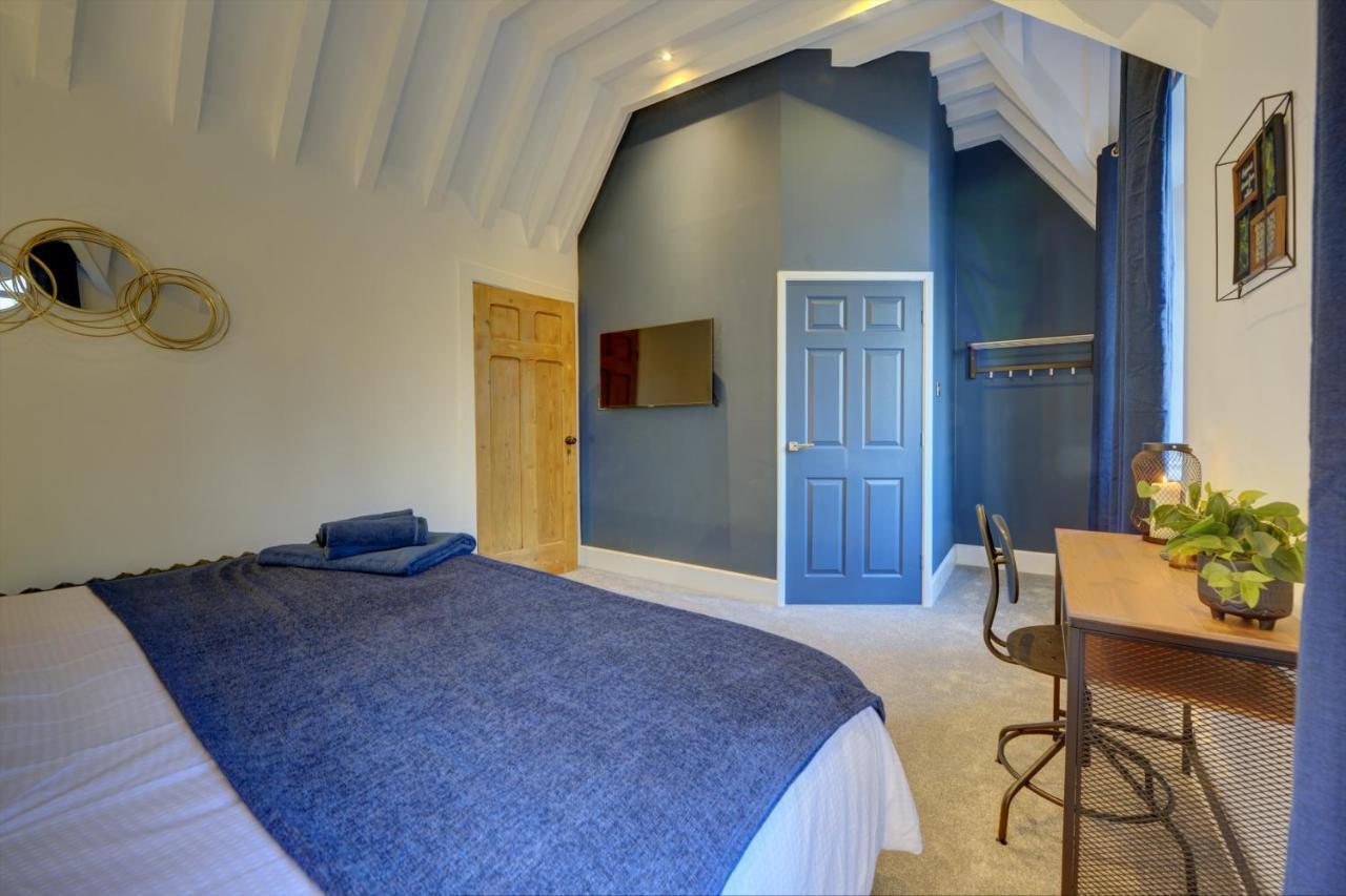 The Old Vicarage - Secure Parking, Fast Wifi, Garden Villa Leeds  Buitenkant foto