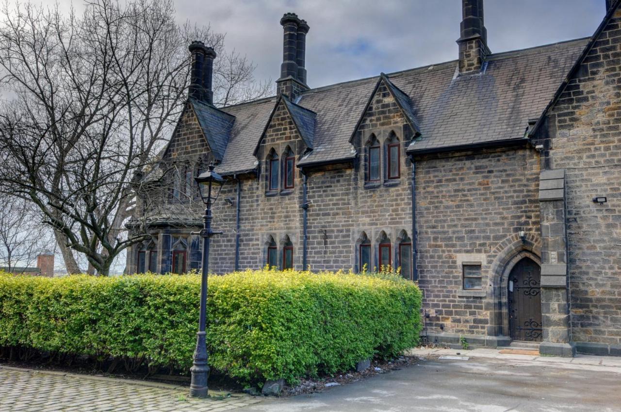 The Old Vicarage - Secure Parking, Fast Wifi, Garden Villa Leeds  Buitenkant foto