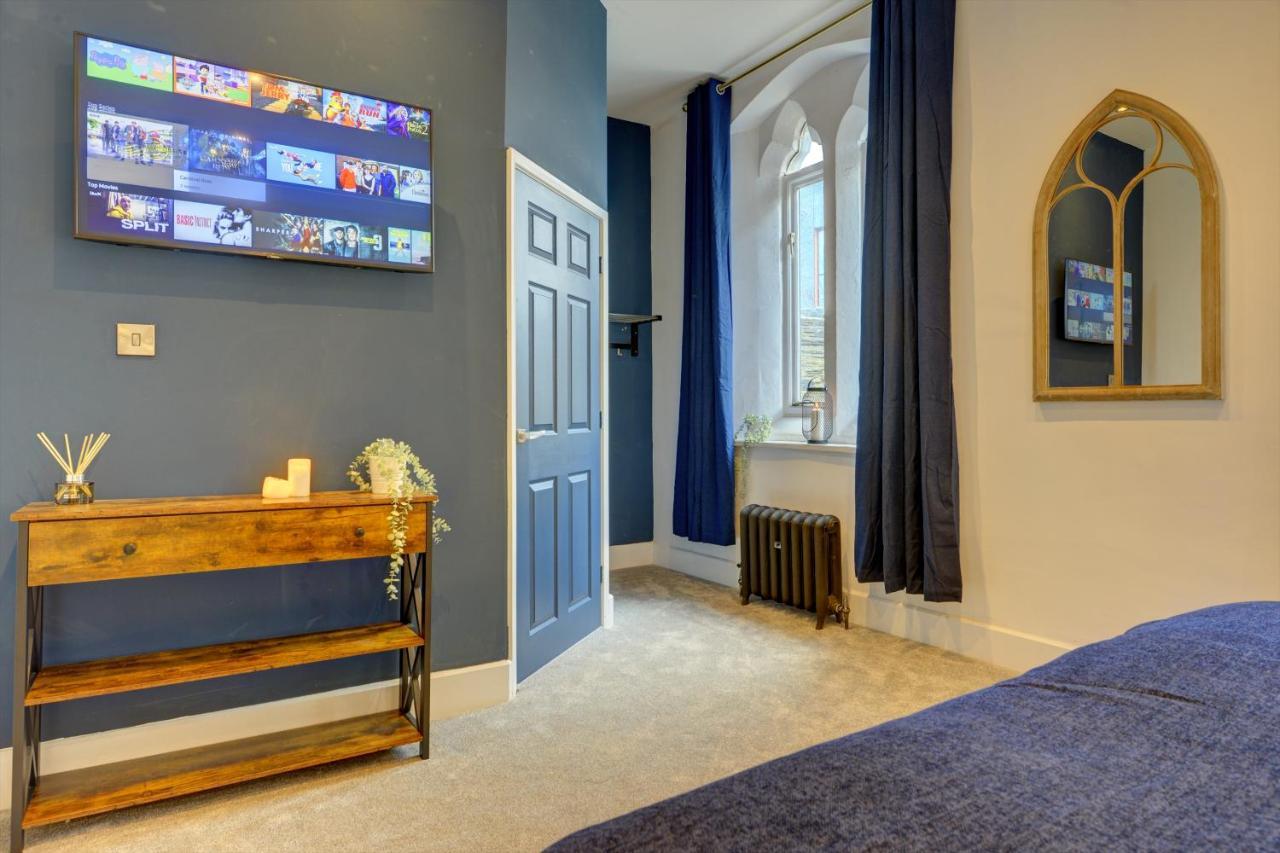 The Old Vicarage - Secure Parking, Fast Wifi, Garden Villa Leeds  Buitenkant foto