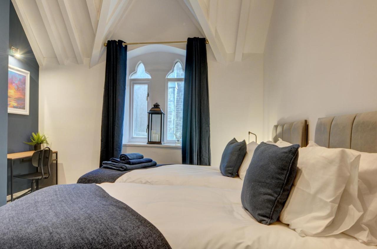 The Old Vicarage - Secure Parking, Fast Wifi, Garden Villa Leeds  Buitenkant foto