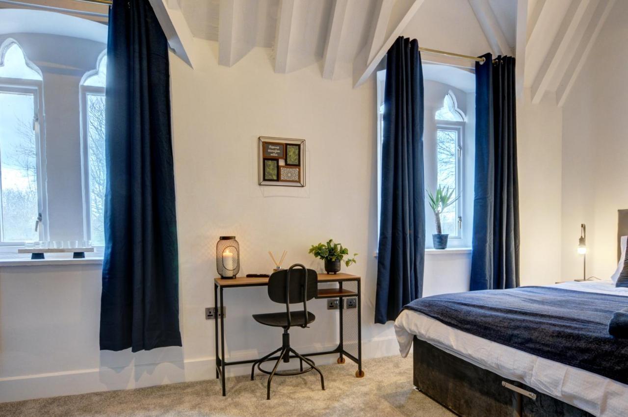 The Old Vicarage - Secure Parking, Fast Wifi, Garden Villa Leeds  Buitenkant foto