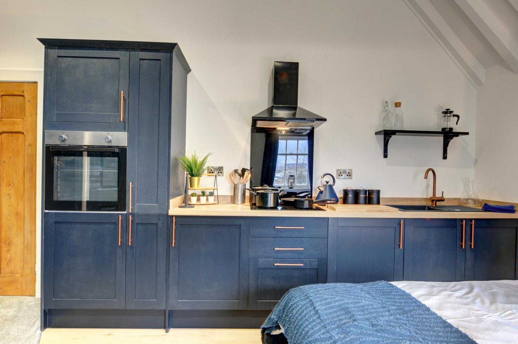 The Old Vicarage - Secure Parking, Fast Wifi, Garden Villa Leeds  Buitenkant foto