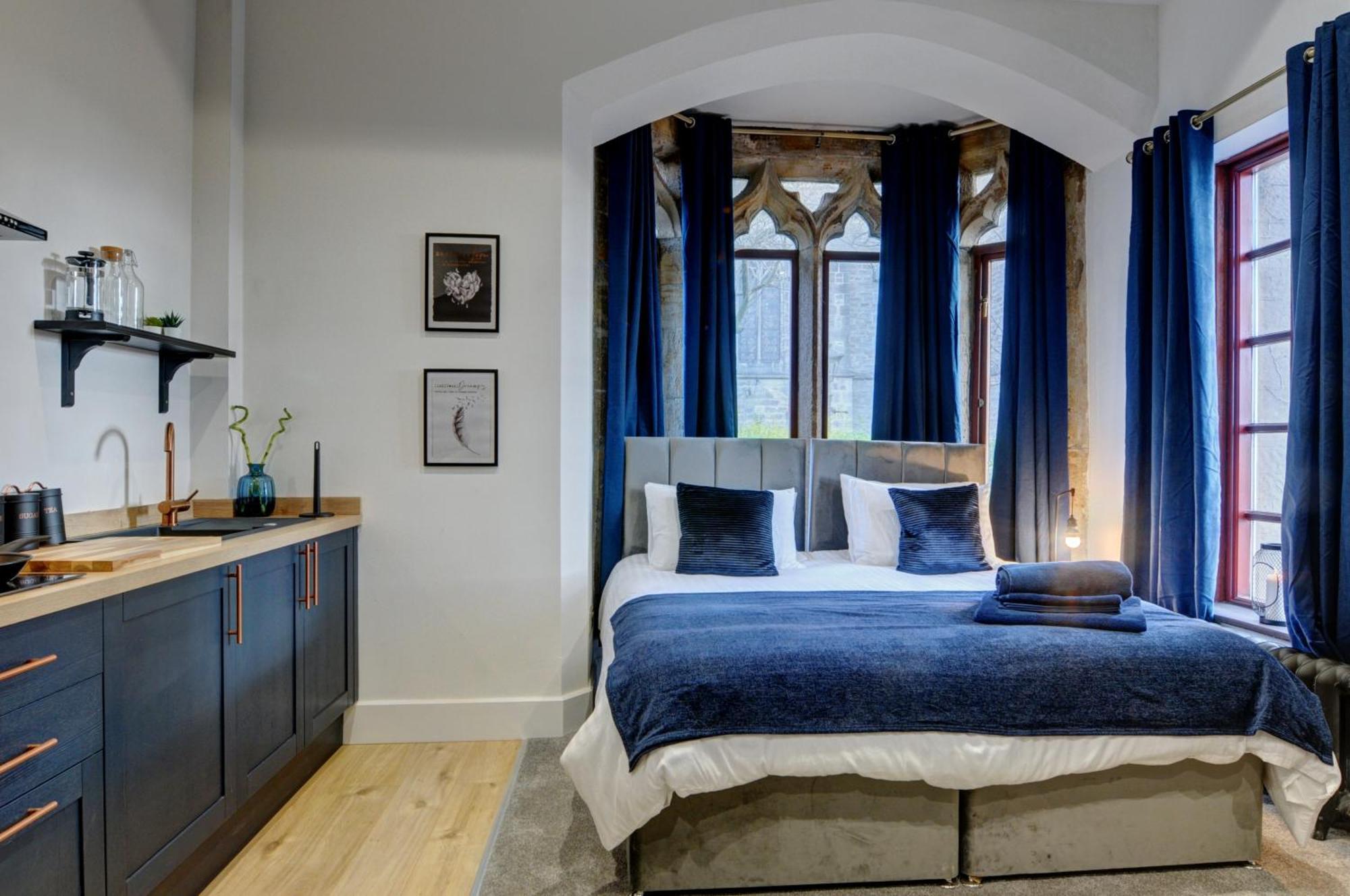 The Old Vicarage - Secure Parking, Fast Wifi, Garden Villa Leeds  Buitenkant foto