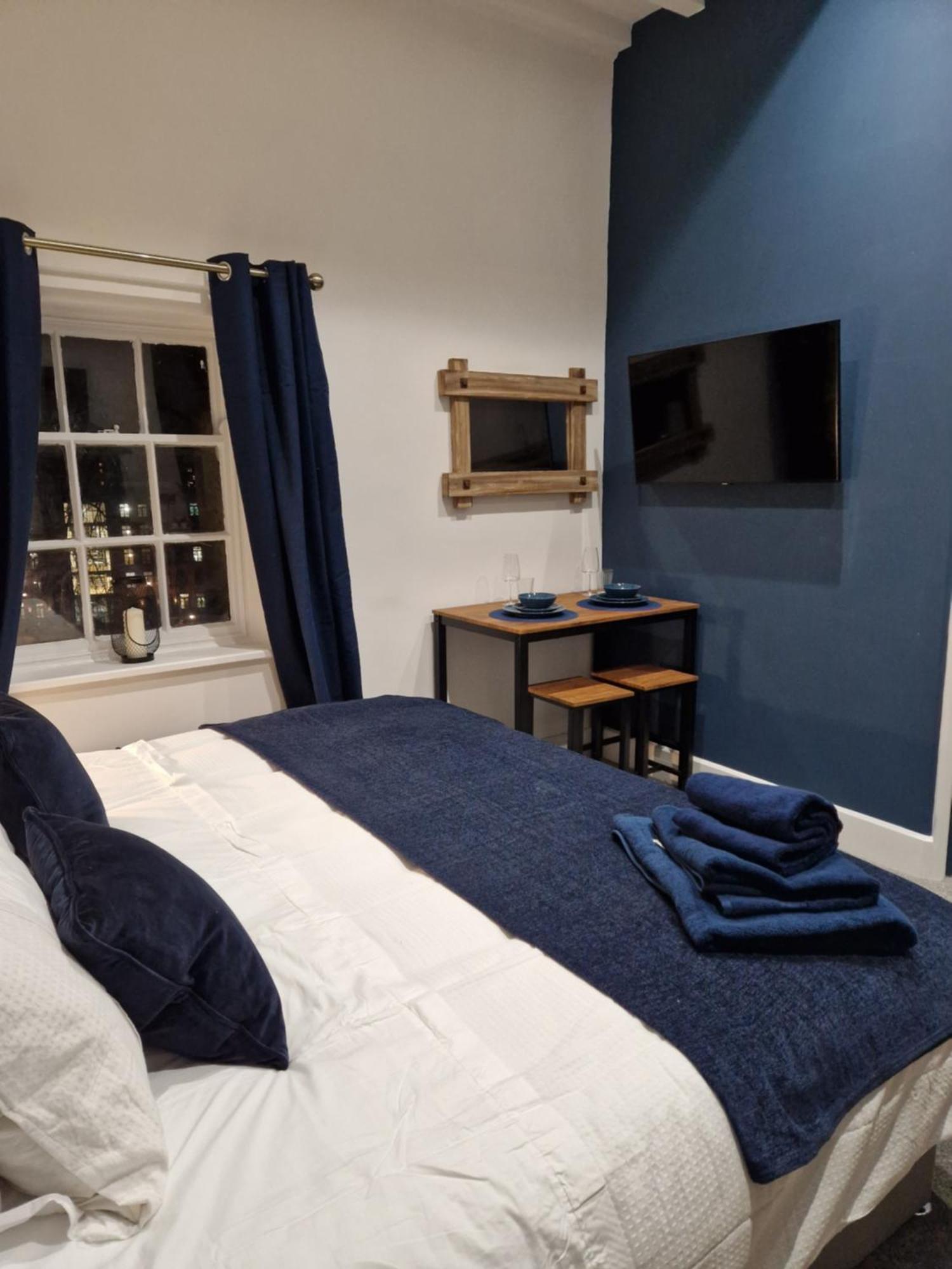 The Old Vicarage - Secure Parking, Fast Wifi, Garden Villa Leeds  Buitenkant foto