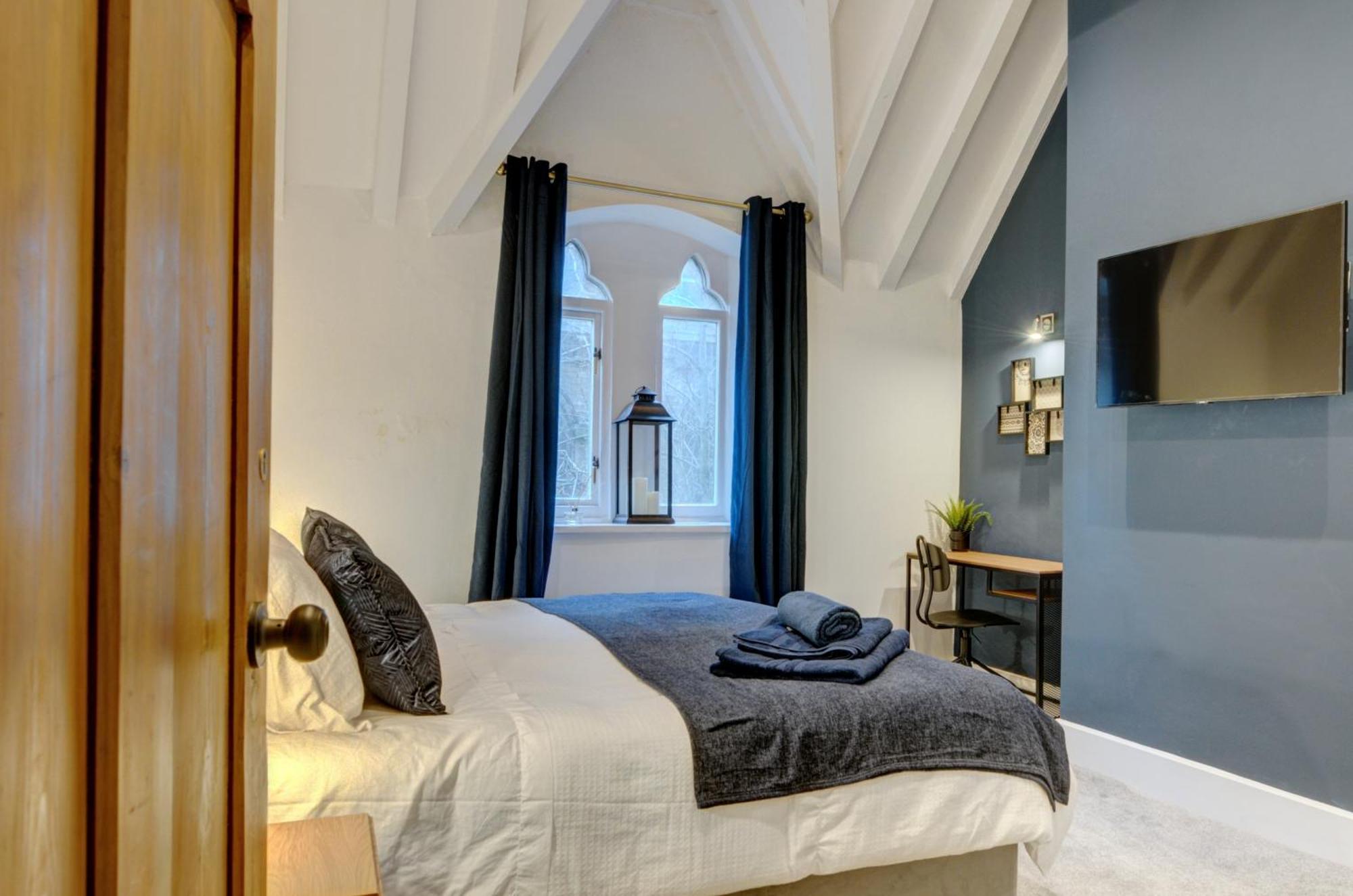The Old Vicarage - Secure Parking, Fast Wifi, Garden Villa Leeds  Buitenkant foto