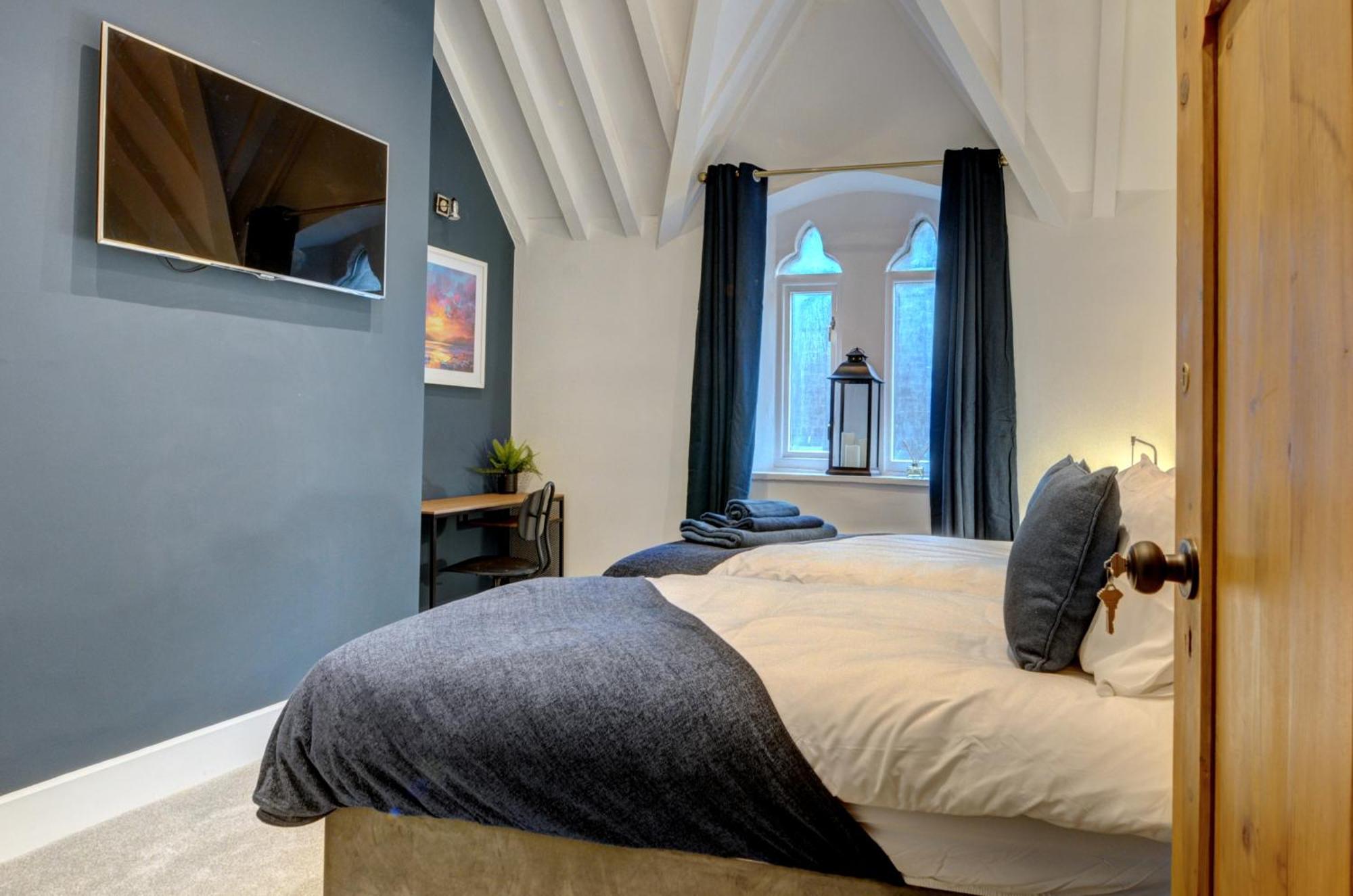 The Old Vicarage - Secure Parking, Fast Wifi, Garden Villa Leeds  Buitenkant foto