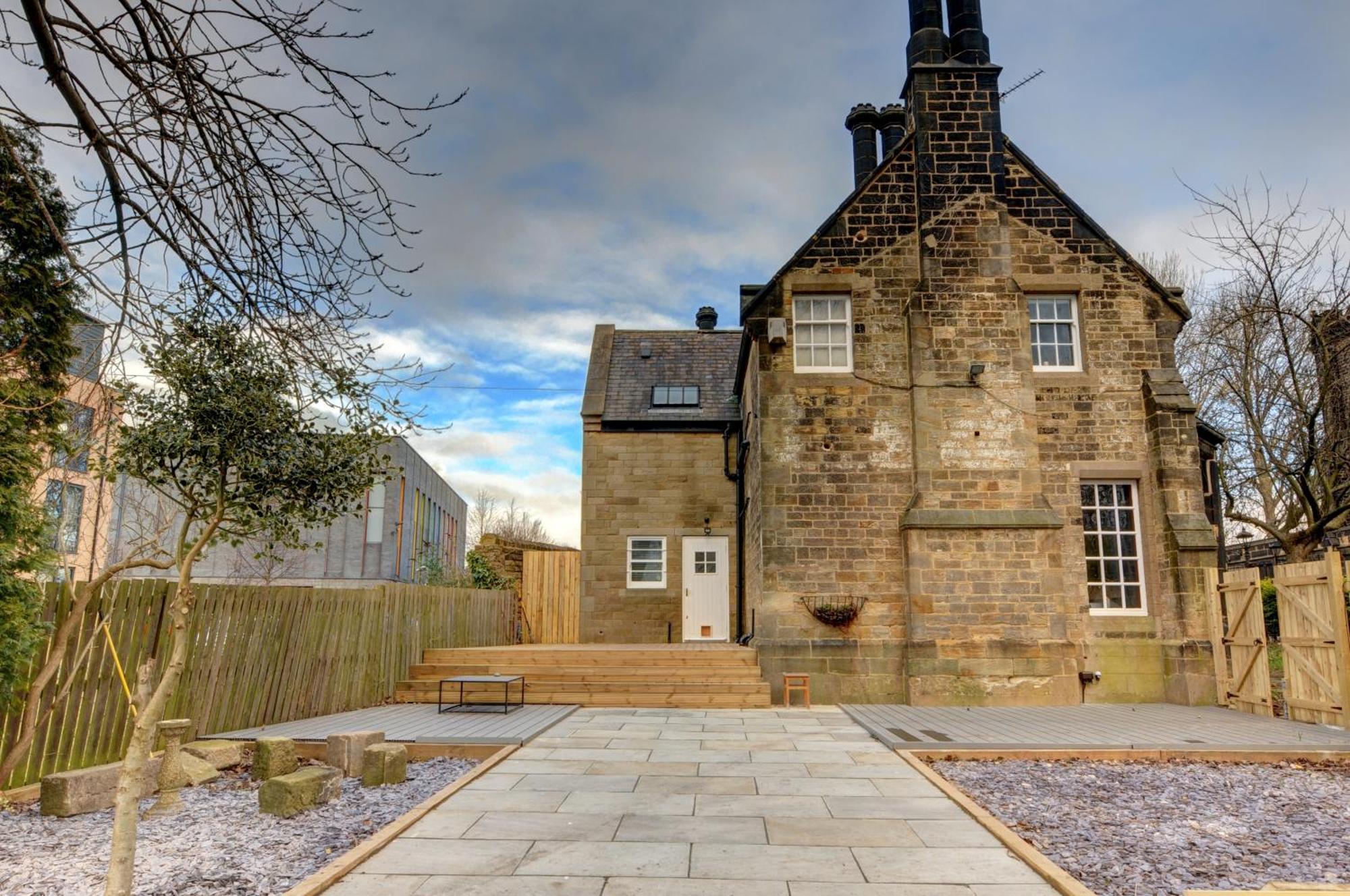 The Old Vicarage - Secure Parking, Fast Wifi, Garden Villa Leeds  Buitenkant foto